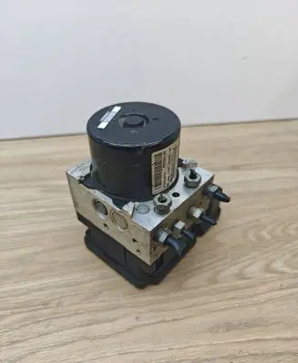 Volvo S80 ABS Pump 31261142 000404974D0 10092604043