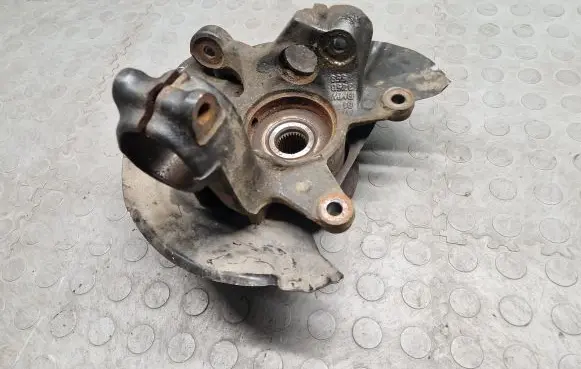 BMW X3 E83 Front wheel hub 3450559