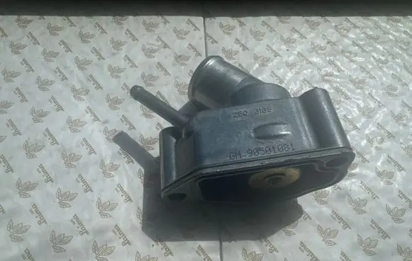 Opel Vectra B Thermostat/thermostat housing 90501081