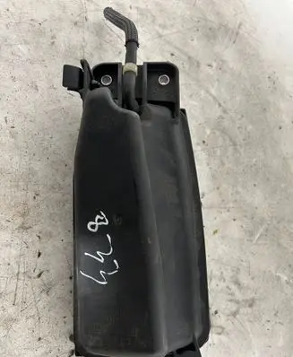 Vacuum air tank