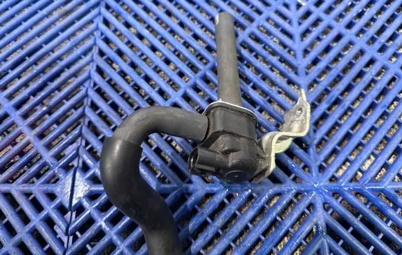 Toyota C-HR I Vacuum valve 9091012279