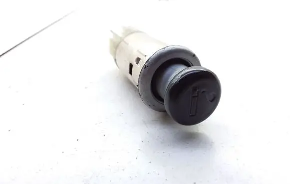 Mazda Tribute Cigarette lighter 15K047