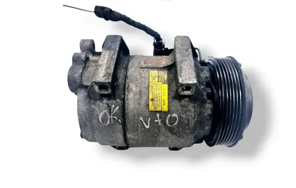 Volvo V70 Air conditioning (A/C) compressor (pump) 8708581