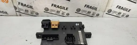 Audi A4 S4 B7 8E 8H Comfort/convenience module 8E0907279N