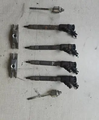 Fuel injector