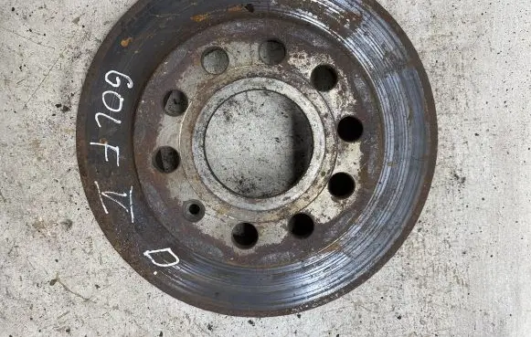 Volkswagen Golf VI Rear brake disc
