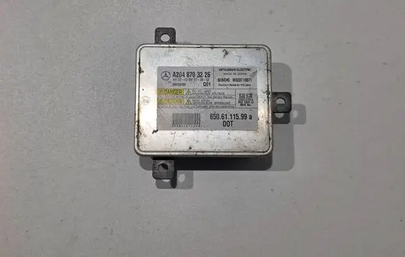 Mercedes-Benz GLK (X204) Xenon control unit/module A2048703226