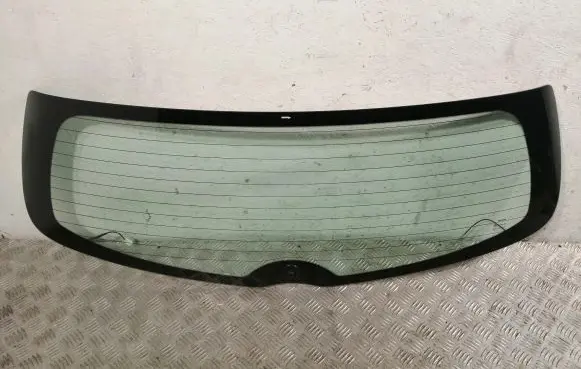 Toyota Corolla Verso AR10 Rear windscreen/windshield window 681050F040