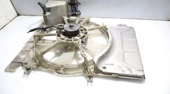 Toyota Yaris Air conditioning (A/C) fan (condenser) 