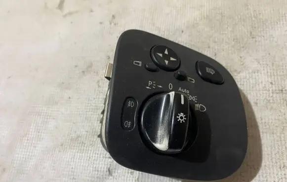 Mercedes-Benz C W203 Light switch a2035450904 2035450904