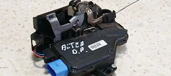 Seat Altea Front door lock 3D1837016