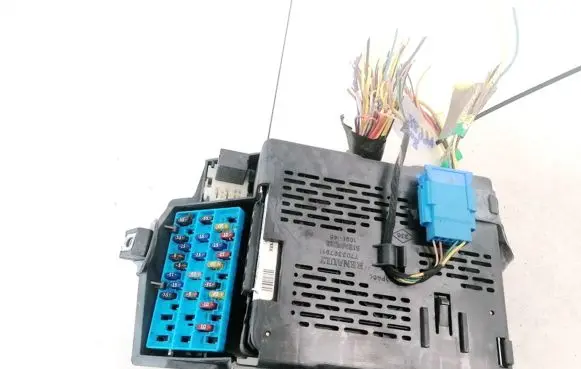Renault Scenic I Fuse box set 7703397911 1096046