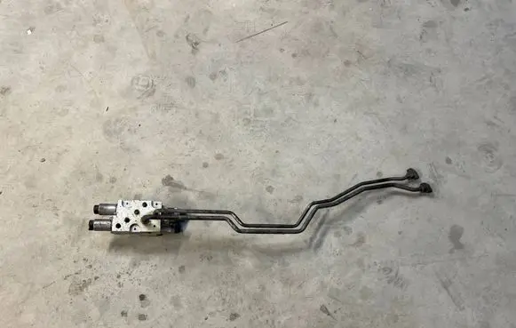 BMW X5 E70 Active stabilizer control/valve assembly 6782737 6783674 6783675