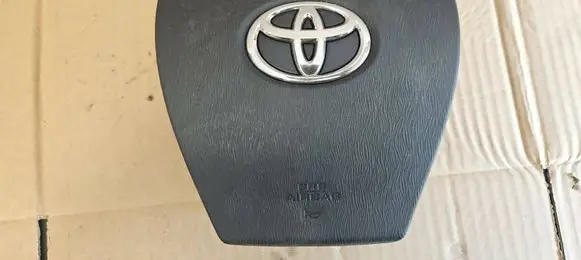 Toyota Prius (XW30) Steering wheel airbag BAMPT11696 HE10Y127940 32352310AFF