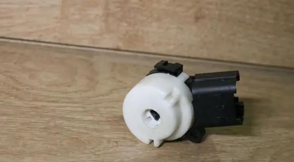 Toyota Avensis T250 Ignition lock contact 