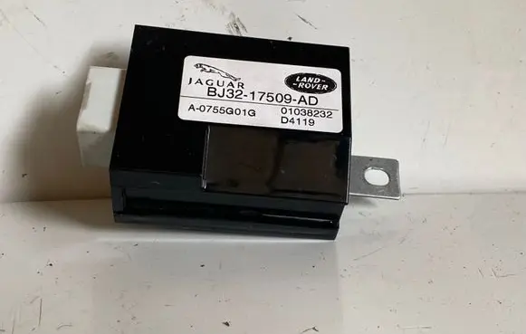 Land Rover Evoque II Window wiper interval relay BJ3217509AD 01038232 A0755G01G