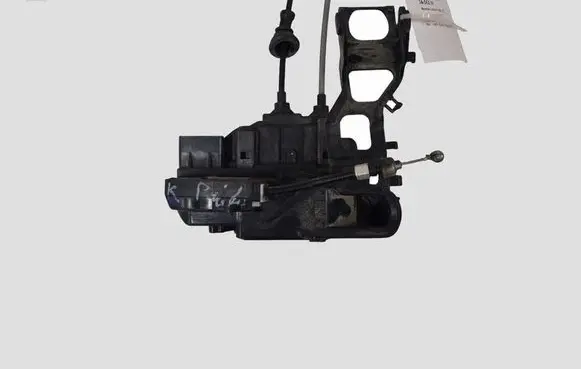 Hyundai Santa Fe Front door lock 813102B020