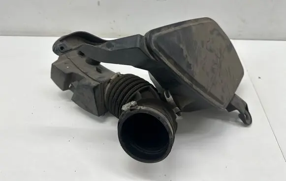BMW 5 G30 G31 G38 Turbo air intake inlet pipe/hose 8663614
