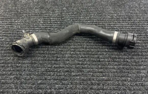 BMW X5 F15 Engine coolant pipe/hose 8514218 143962189