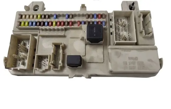 Volvo V50 Fuse module 30765015 519096606
