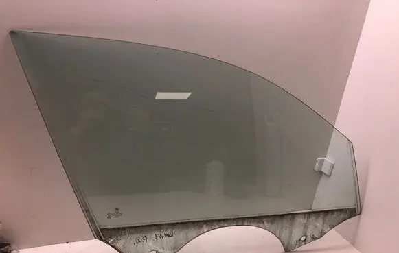 BMW 1 F20 F21 Front door window glass four-door