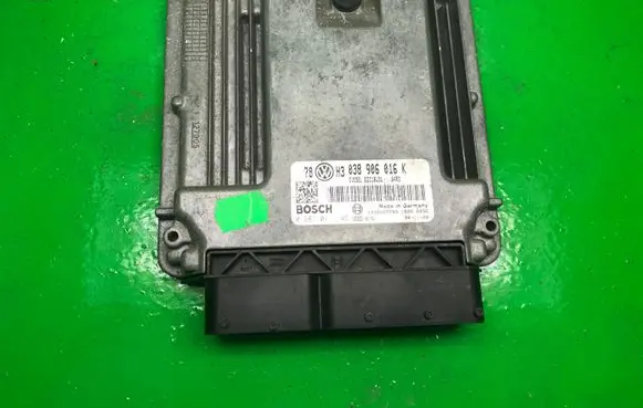 Skoda Octavia Mk2 (1Z) Engine control unit/module ECU 03G906016K 0281012237