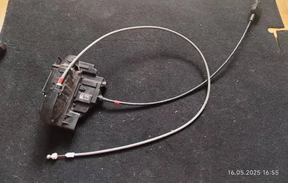 Nissan Note (E11) Front door lock 24204078