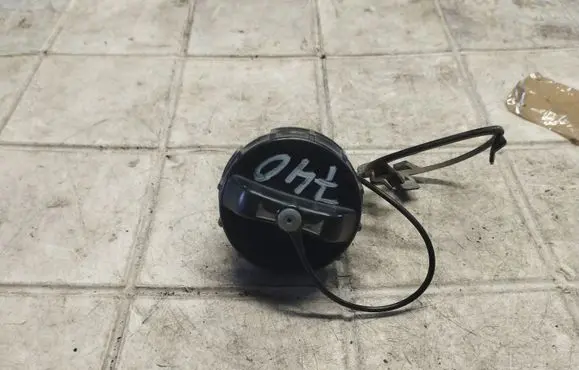 Mazda 3 I Fuel tank filler cap 