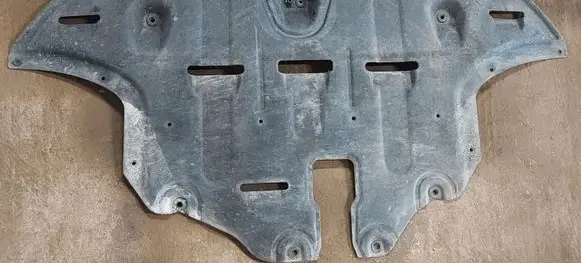 KIA Sportage Engine splash shield/under tray