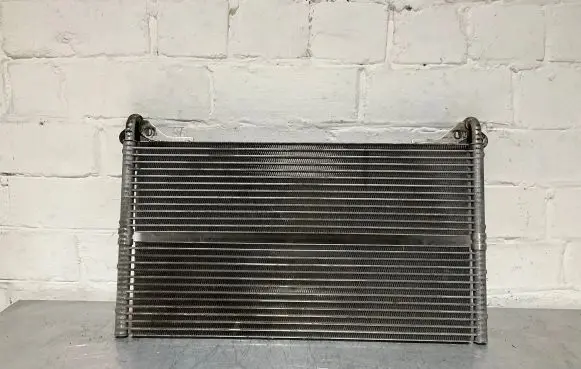 Engine oil radiator