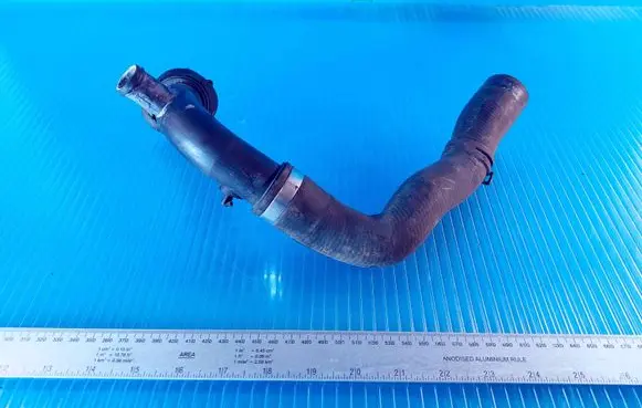 Volkswagen PASSAT B6 Engine coolant pipe/hose 3C0121087A