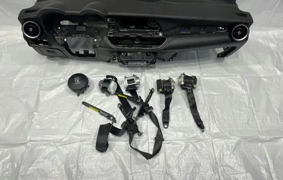 Alfa Romeo Stelvio Airbag set with panel 