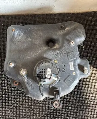 Audi Q5 SQ5 AdBlue liquid reservoir 8R0131877