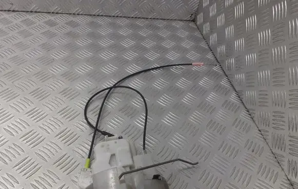 Subaru Forester SH Front door lock