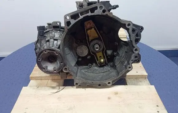 Volkswagen Golf III Manual 6 speed gearbox DTK