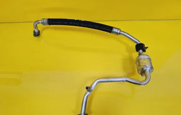 Renault Clio II Air conditioning (A/C) pipe/hose 8200086131
