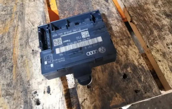Audi Q7 4L Door control unit/module 4F0959793R