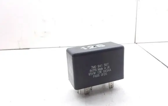 Ford Galaxy Other relay 7M0941597 95VW13K043AA