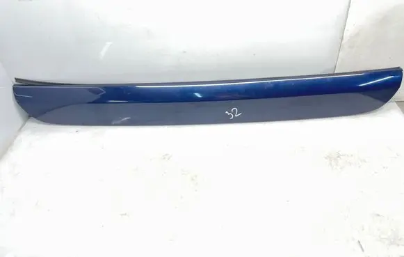 Mercedes-Benz ML W163 Tailgate trim A1637400770