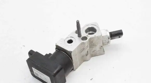 Mercedes-Benz EQB Air conditioning (A/C) expansion valve A2438308300