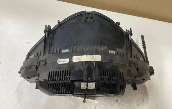 Mercedes-Benz E W211 Speedometer (instrument cluster) 88311391