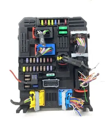 Peugeot 208 Fuse box set 9832881080