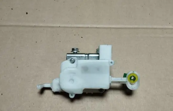 Honda Accord Fuel tank cap lock 