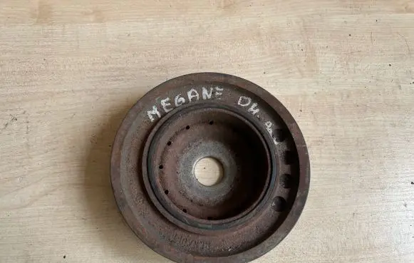 Renault Megane II Crankshaft pulley