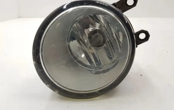 Toyota RAV 4 (XA30) Front fog light 812100D040