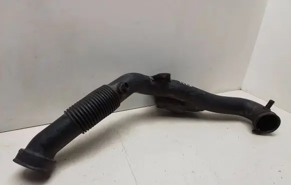 Opel Vectra B Air intake hose/pipe 90499597