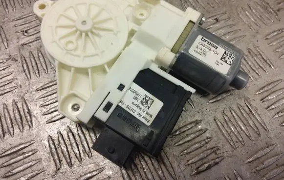 Fiat 500X Front door window regulator motor c45358104
