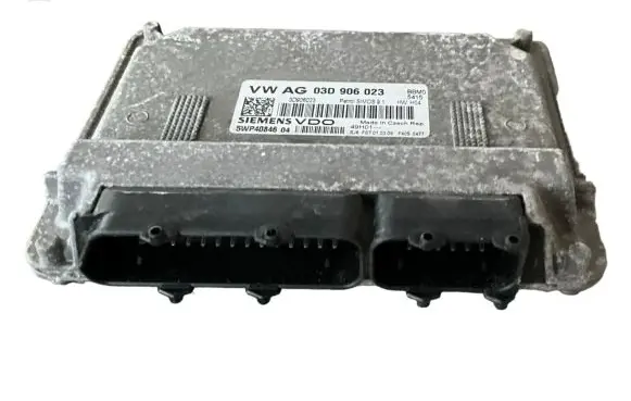 Volkswagen Polo IV 9N3 Engine control unit/module 03D906023