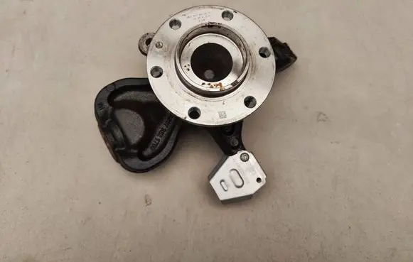 Mercedes-Benz Sprinter W907 W910 Front wheel hub spindle knuckle A9073321700