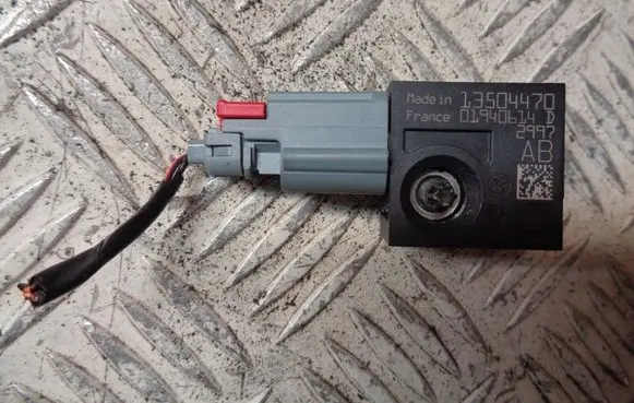Opel Astra K Airbag deployment crash/impact sensor 13504470